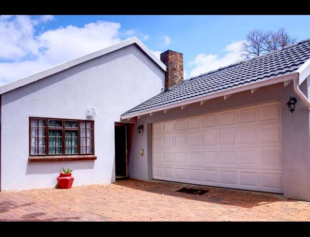 3 BEDROOM HOUSE FOR SALE IN MONTGOMERY PARK